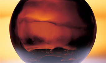 青島玻璃制品廠：廢舊玻璃制品回收率低，只能變垃圾